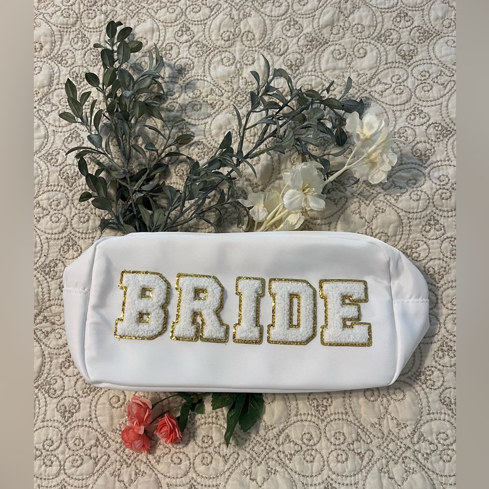 NWT Baltic Born Sweatheart White Dress with FREE Bride makeup bag. - Picture 3 of 5